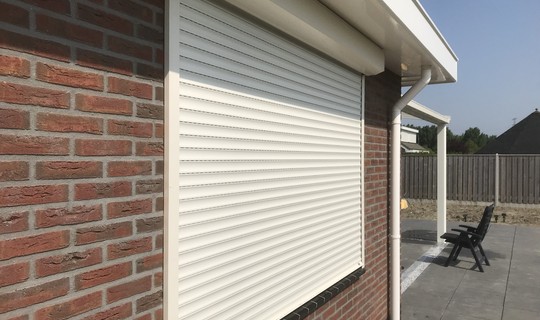 Rolluiken Zeeland | Rolluiken reparatie Zeeland | Roma rolluiken Zeeland | Rolluik met Somfy io motor | Rolluiken showroom Zeeland | Rolluiken offerte Zeeland